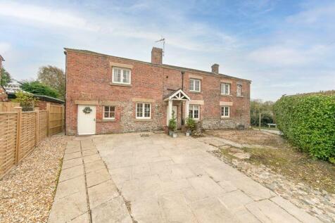 'The Larches' Smithy Lane, Stalmine, Lancs FY6 0LE