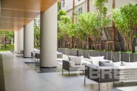 Outdoor Lobby