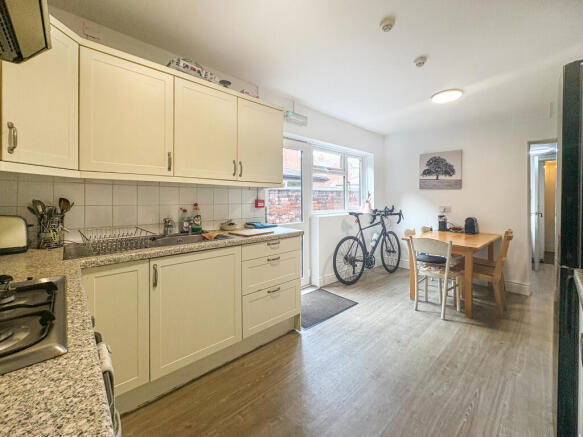 09-09-2025__20-43-04_IMG_3085.51Hez