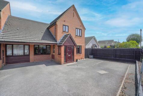 Burford Road, Carterton, OX18