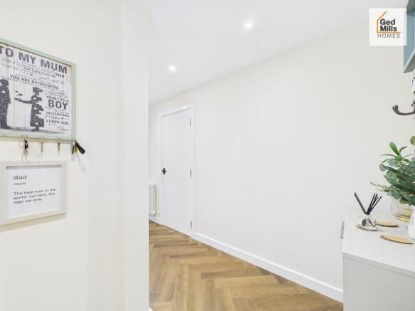 CAM04261G0-PR0072...