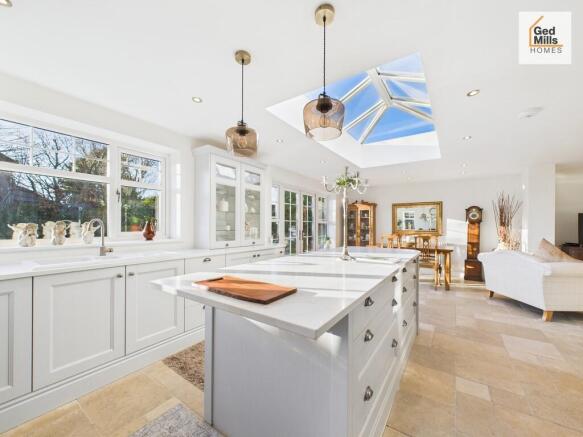 CAM02899G0-PR0069...