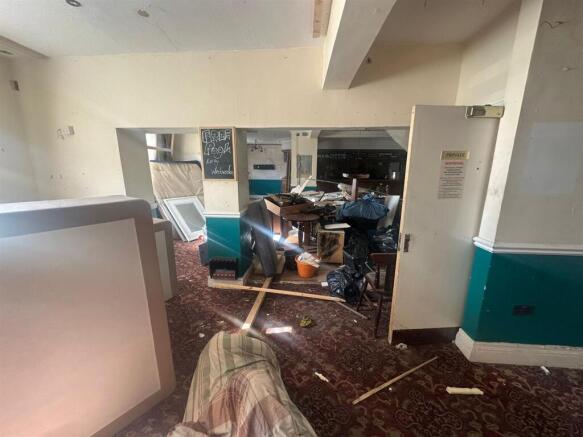 WhatsApp Image 2025-11-17 at 16.16.37 (5).jpeg