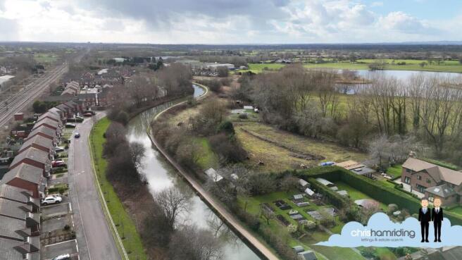 DJI_0099.00_00_33_13.Still096.jpg