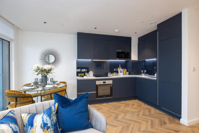 1 bed show apartment