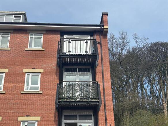 Balcony1.jpg