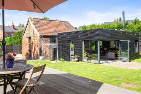 Cirencester Road, Cheltenham, GL53 8EB