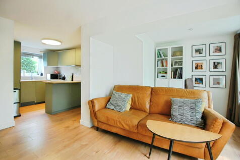 Oak Avenue, Cheltenham, GL52 6JF