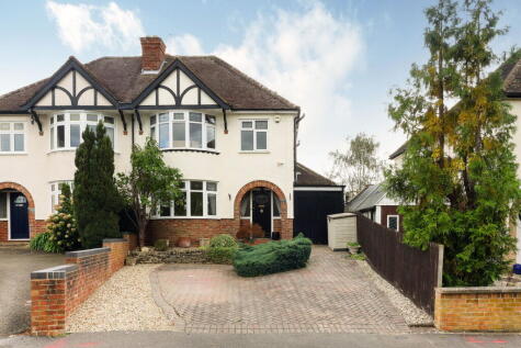 The Grove, Cheltenham, GL52 6SX