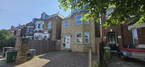 Mackenzie Road, London, BR3 4