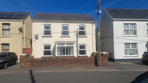 Brynamman Road, Lower Brynamman, Ammanford, SA18