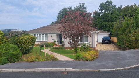 Heol Ceirios, Llandybie, Ammanford, SA18