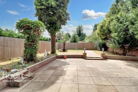 Grimston Road, South Wootton