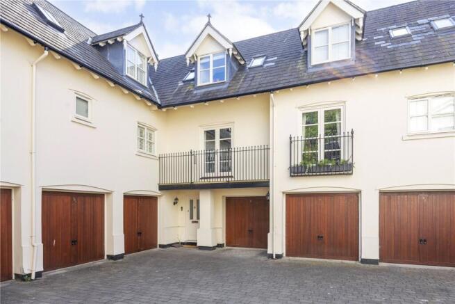 Summerfield Mews