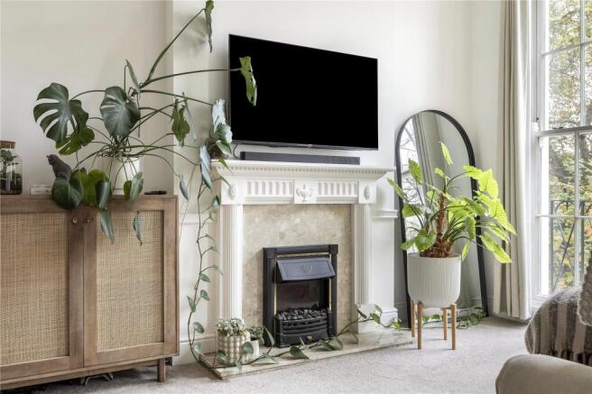 Sitting/ Dining Room