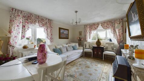 Marshe Close, Potters Bar, EN6