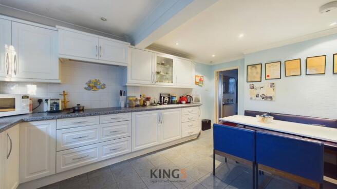 Kitchen/Breakfast Room