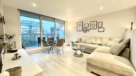 Ebb Court, Albert Basin Way, London, E16