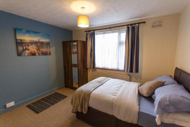 Blue Room @ £680pcm