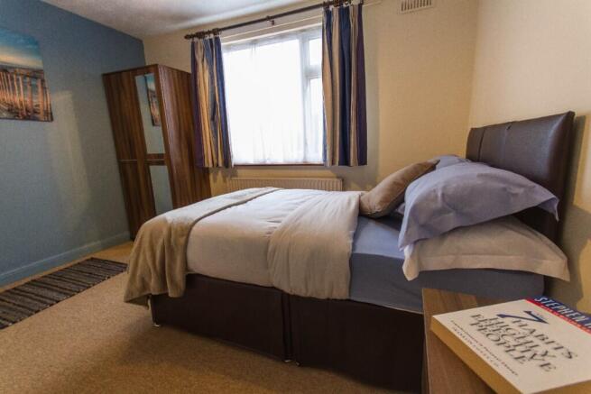 Blue Room @ £680pcm