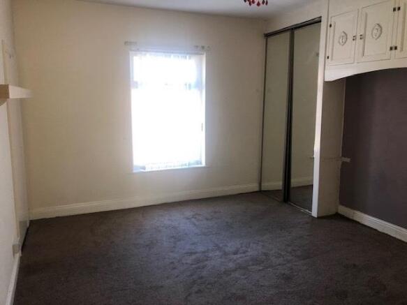 Master bedroom 4.jpg