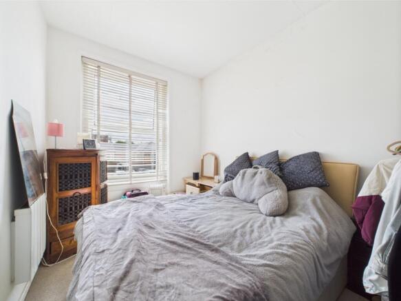 CAM01740G0-PR0393-STILL002