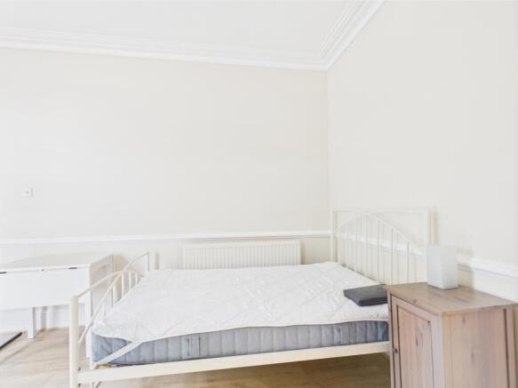 CAM01740G0-PR0390-STILL002