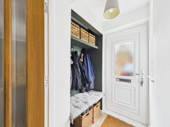 CAM01740G0-PR0461-STILL006