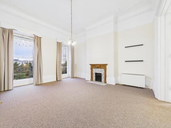 CAM01740G0-PR0460-STILL001