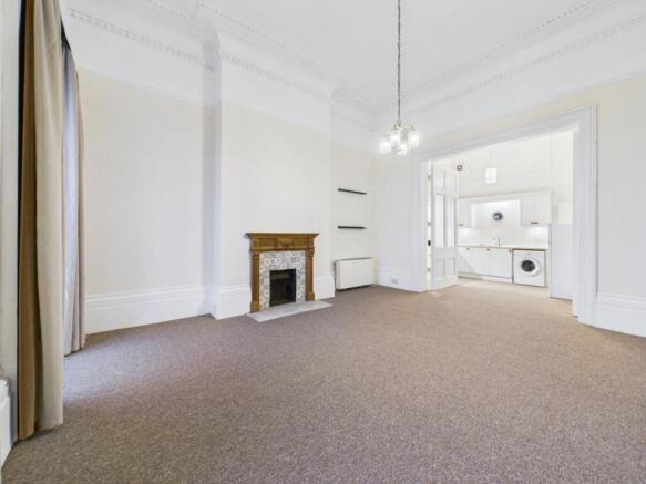 CAM01740G0-PR0460-STILL002