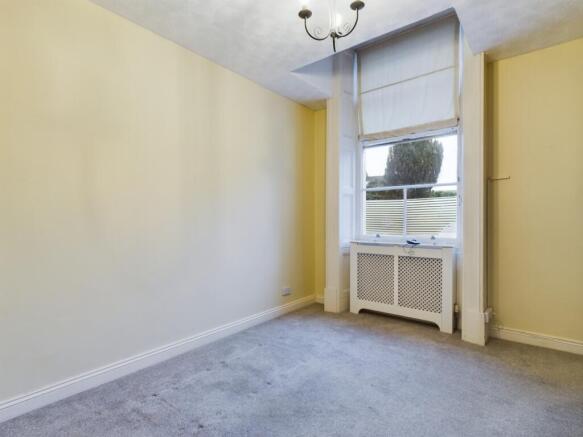 CAM01740G0-PR0300-STILL001