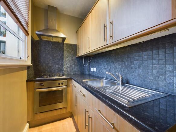 CAM01740G0-PR0300-STILL002