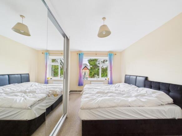 CAM01740G0-PR0469-STILL002