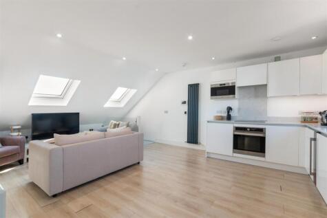 Martin Way, Raynes Park, SW20