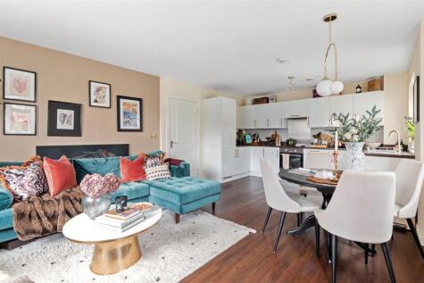 Schoolgate Drive, Morden