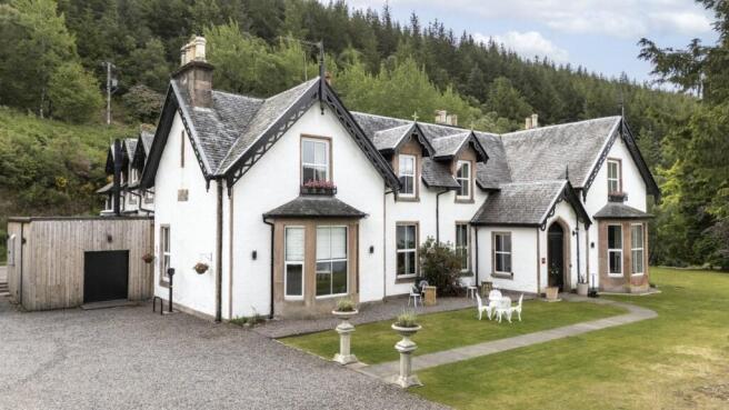 Foyers Lodge