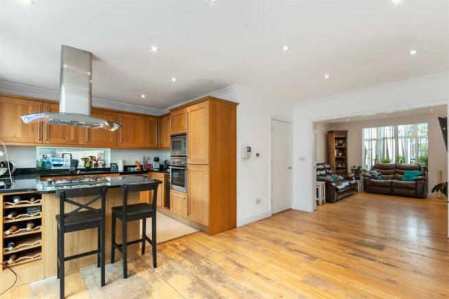 Open Plan Kitchen/Dining Area