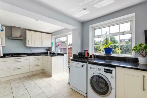 Camborne Road - 5 bedroom end of terrace house for sale