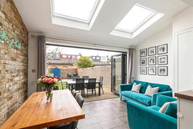 Open Plan Kitchen & Living