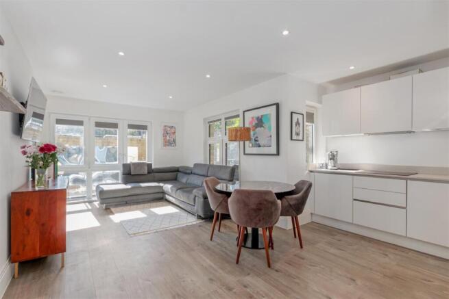 Kitchen & Living