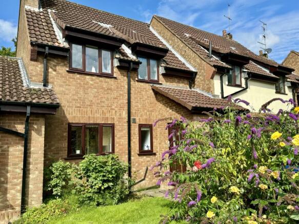 Ground Floor flat in quiet secluded village locat