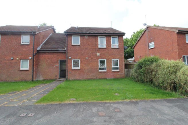 Pleasant studio apartment in quiet location.