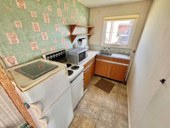 Kitchen area.jpg