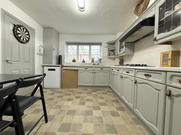 Kitchen/Breakfast Room