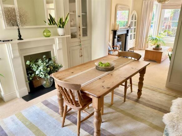 Dining Room.jpg