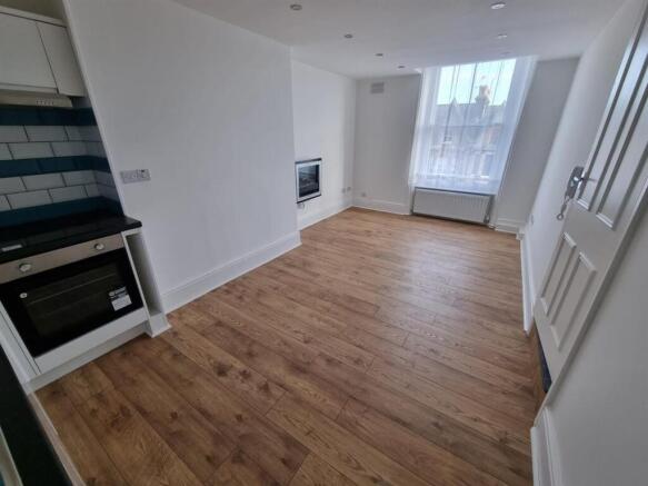 Lounge/Kitchen 2