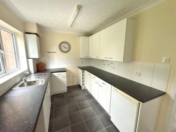 KITCHEN.jpg