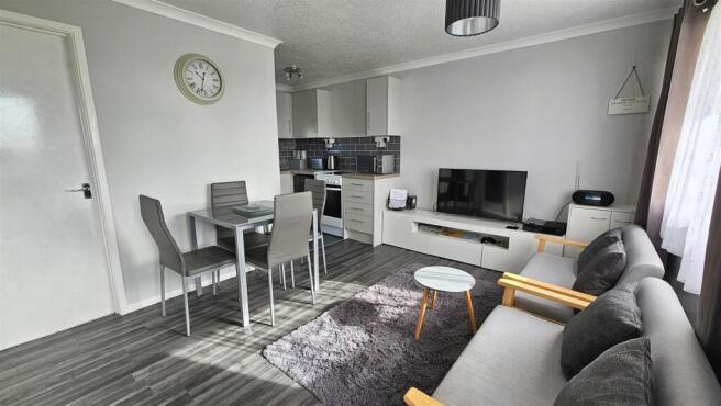 Kitchen living & Dining (2)