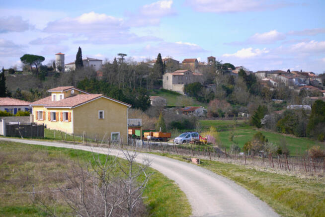 Photo 3