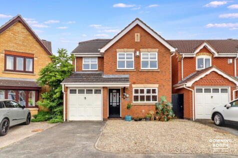 Redbourn Road, Turnberry Estate - Beautiful Family Home